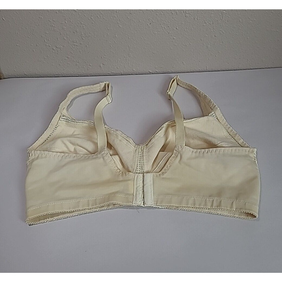 Beautiful Images Cream Mesh Full Coverage Adjustable Strap Wire Free Bra SZ 38DD - Picture 2 of 4